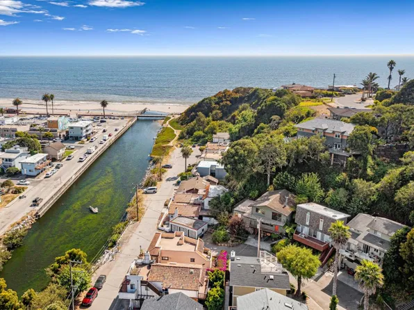 105 Glen Dr, Aptos, CA 95003