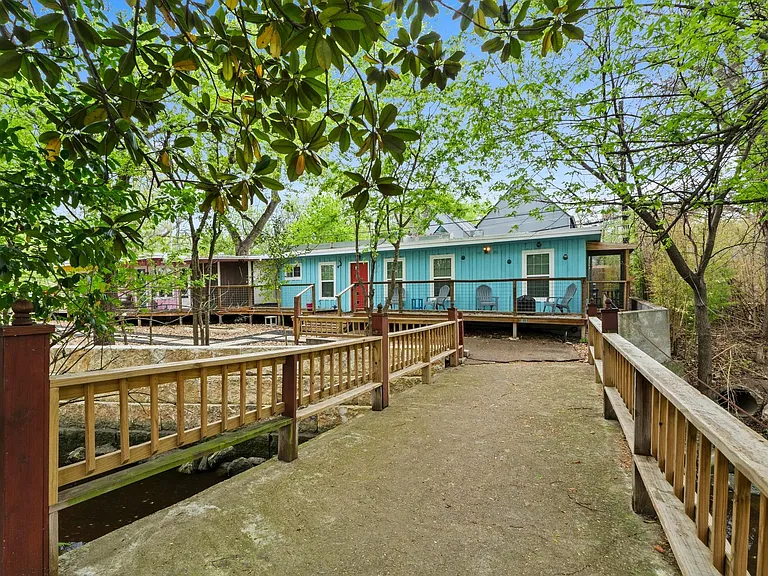 4512 Speedway #A — Photo 3