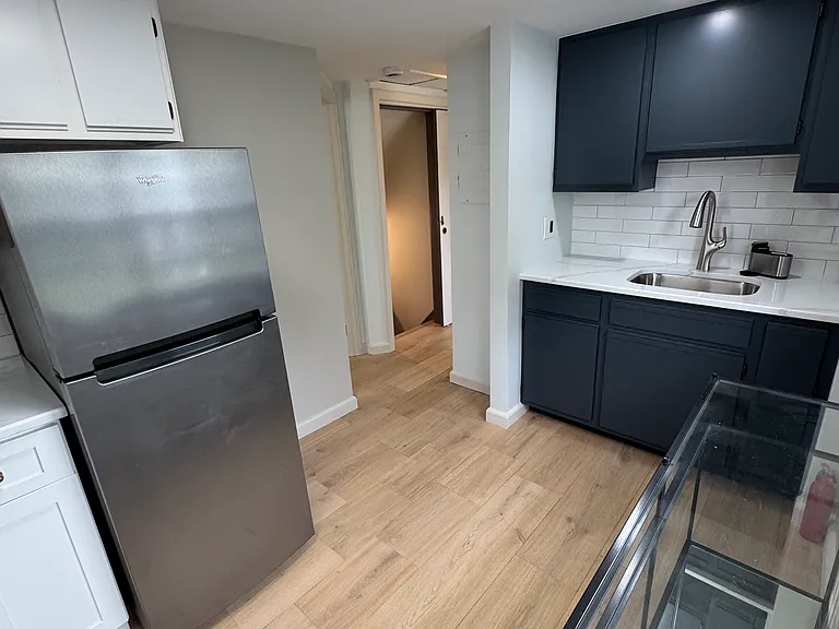 179-181 Leonard Pl #2 — Photo 8