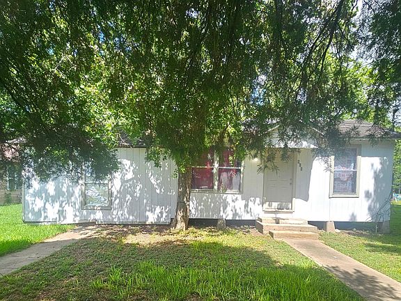 5th image of 805 Texas St
