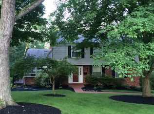 1252 Rolling Meadow Rd, Pittsburgh, PA 15241