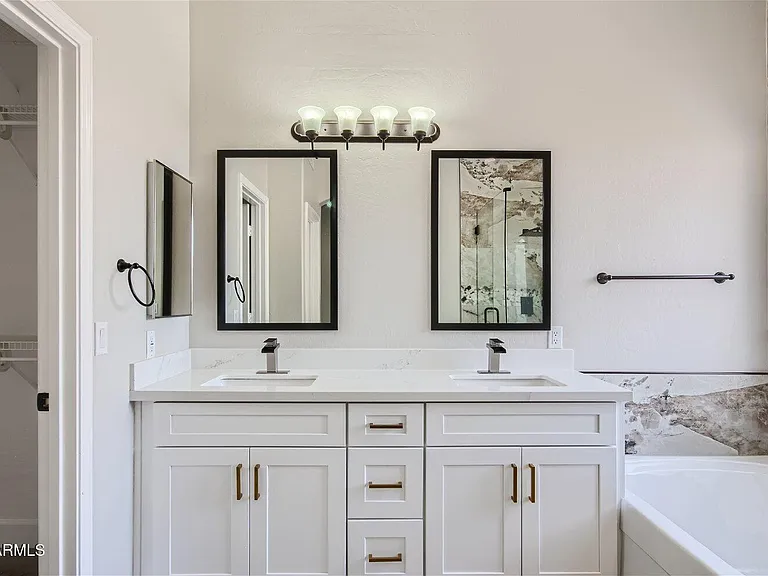 658 E Ranch Rd — Photo 17