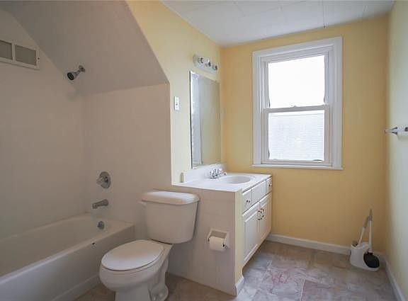 3rd image of 9024 Kathleen Ave