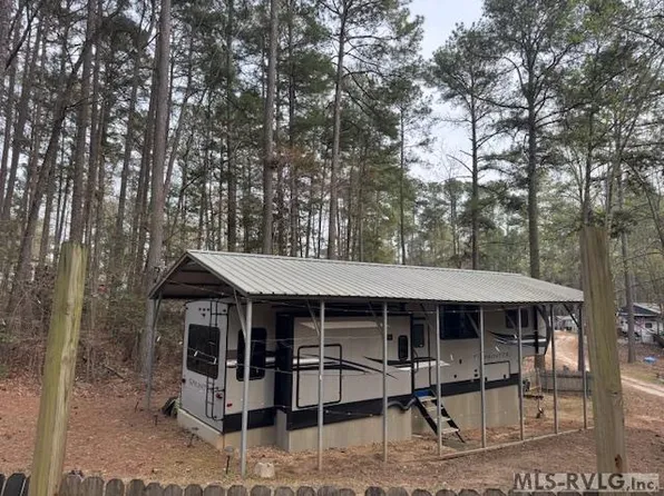 211 Looking Glass Trl, Bracey, VA 23919