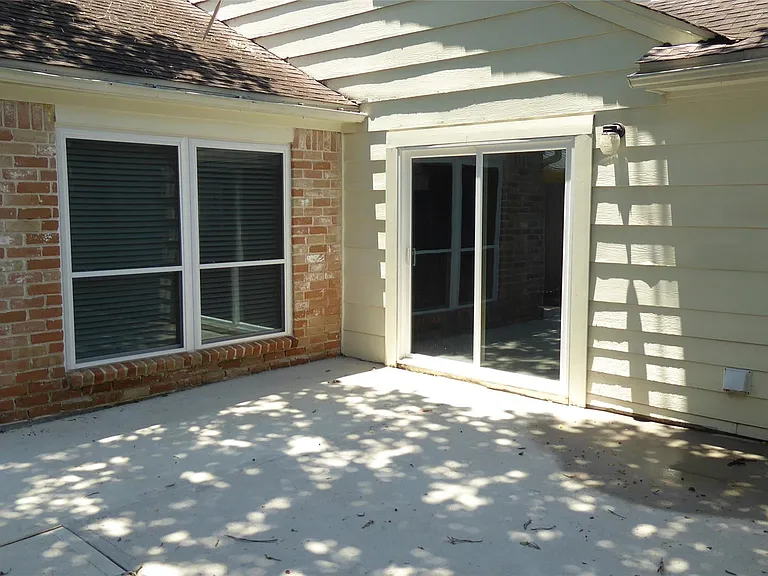 11407 Briar Rose Dr — Photo 12