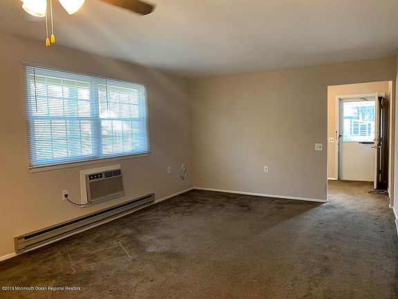 5th image of 15B Maplewood Dr #52