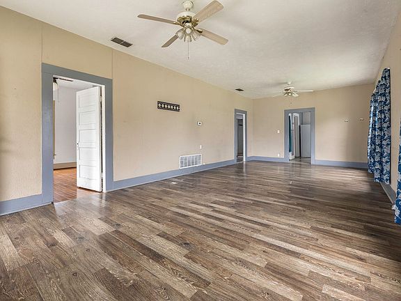 5th image of 719 W Tarleton St