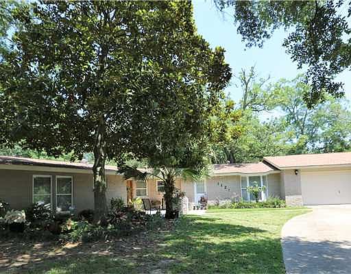 1st image of 1121 Del Norte Cir