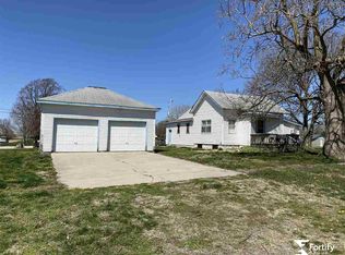 739 4th Ave, Fairmont, NE 68354