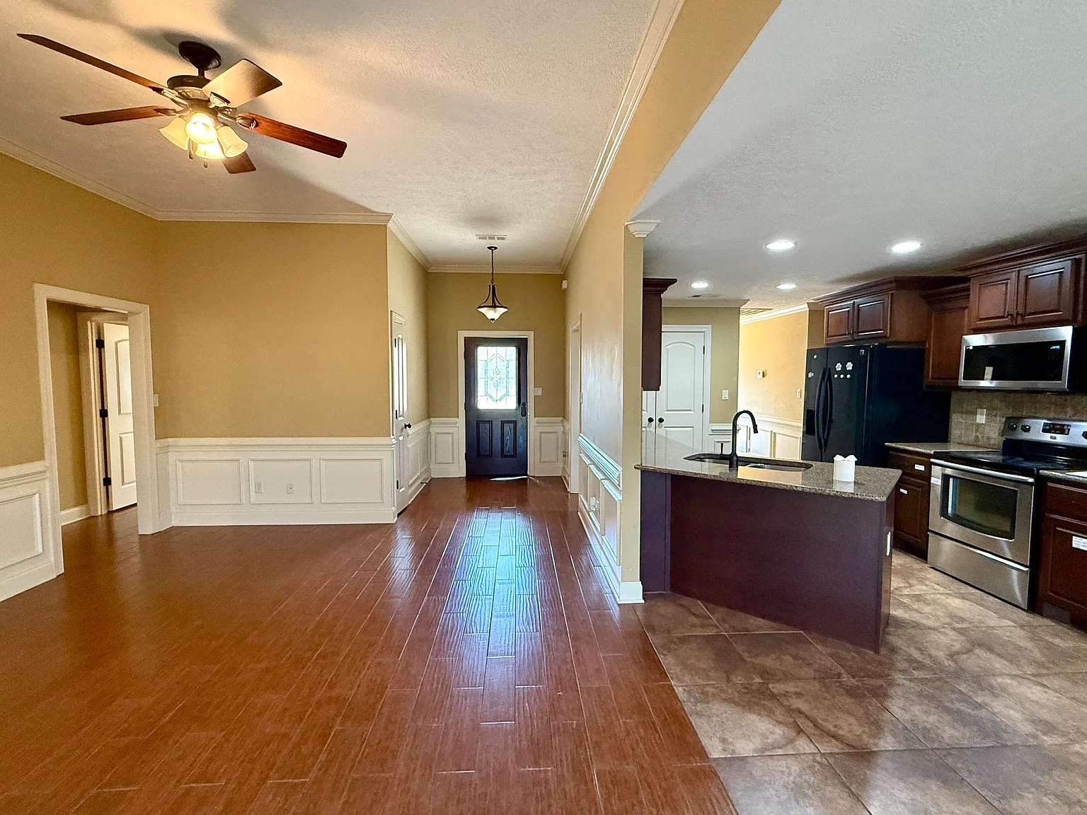 3 bed, 1497 sqft, $1,800 — Photo 3