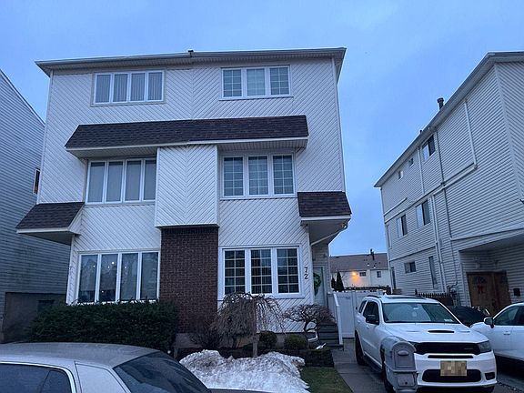 2nd image of 72 Green Valley Rd