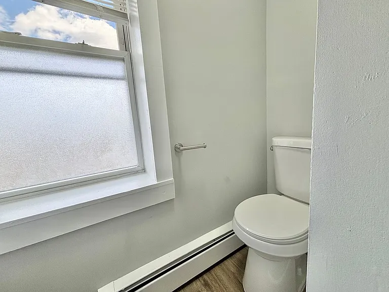 2303 Main St #J — Photo 7