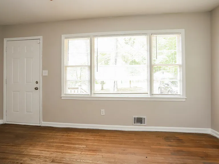 1965 Venesa Cir — Photo 5