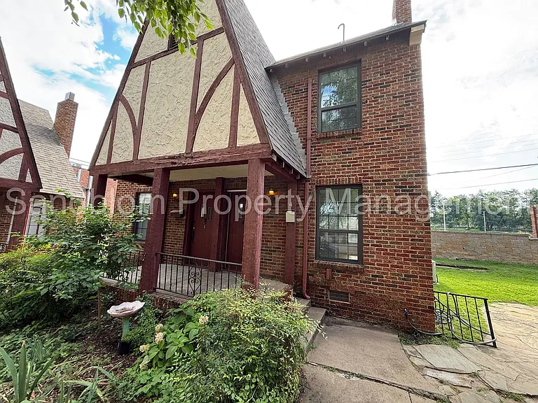 1817 S Baltimore Ave — Photo 1