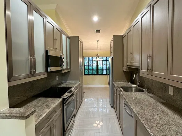 17340 Boca Club Blvd APT 706, Boca Raton, FL 33487