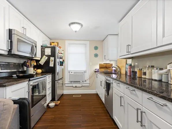 24 Deloss St #2, Framingham, MA 01702