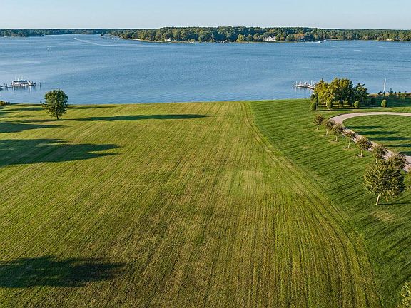 4th image of Morgans Point Dr