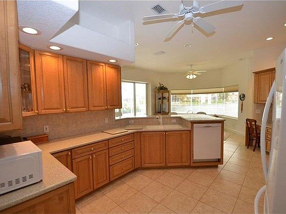 3rd image of 472 Macedonia Dr
