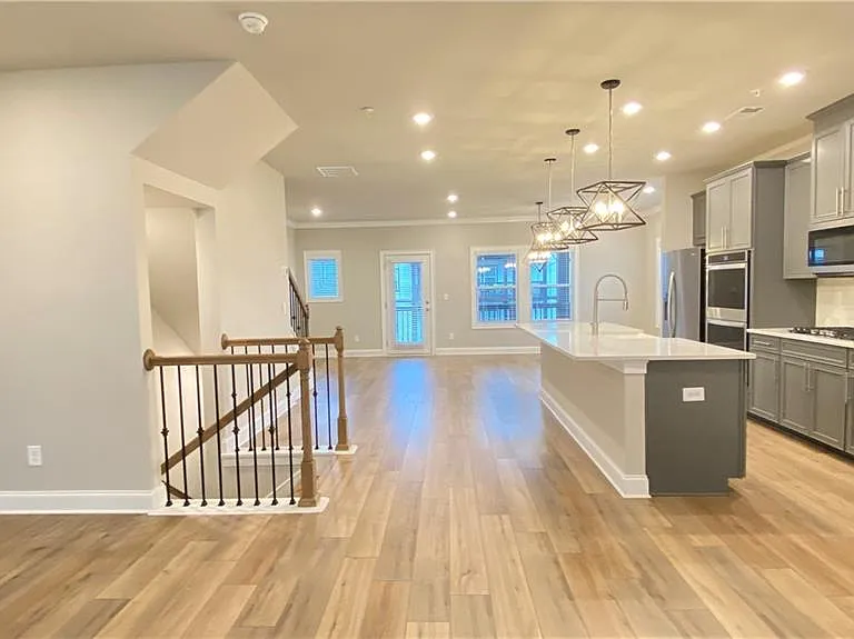 1040 Knoxboro Ln — Photo 15