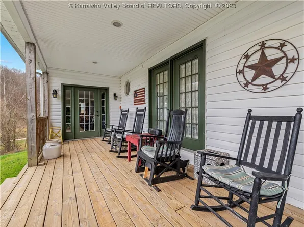 52 Homestead Rd, Lesage, WV 25537