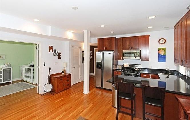 1st image of 1452 W Thorndale Ave APT 2S
