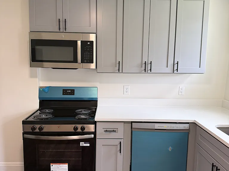 1827 S Champion Ave — Photo 15