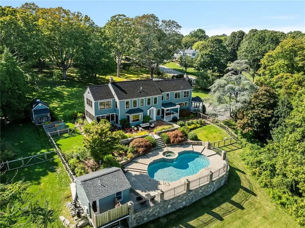 140 Aldrich Ave, Warwick, RI 02889
