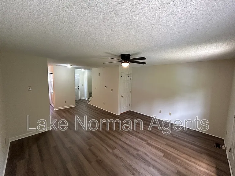 4709 Grassy Creek Rd — Photo 18