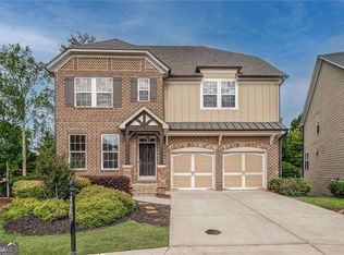 306 Lakeway Cir, Woodstock, GA 30188