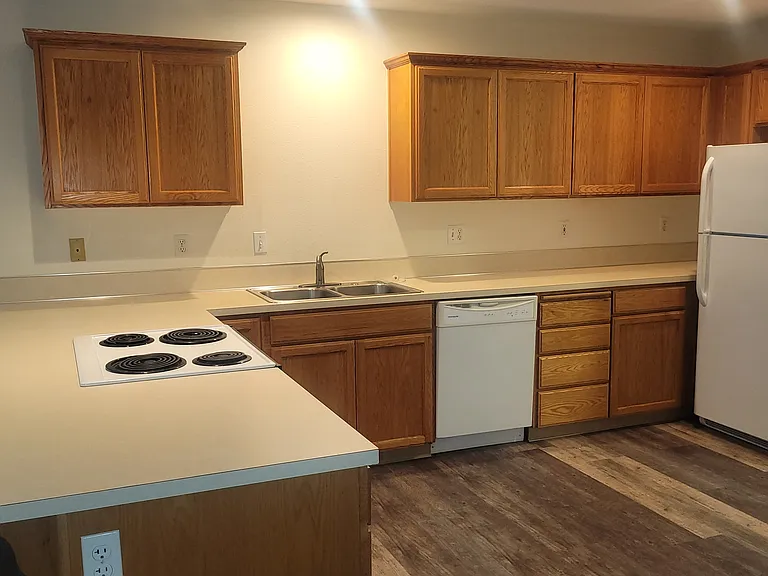 375 W Historic Columbia River Hwy #375 — Photo 2