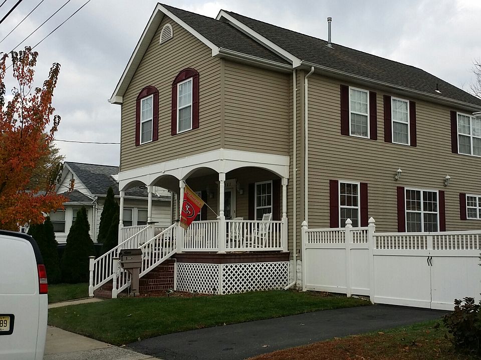 1st image of 1507 10th Ave