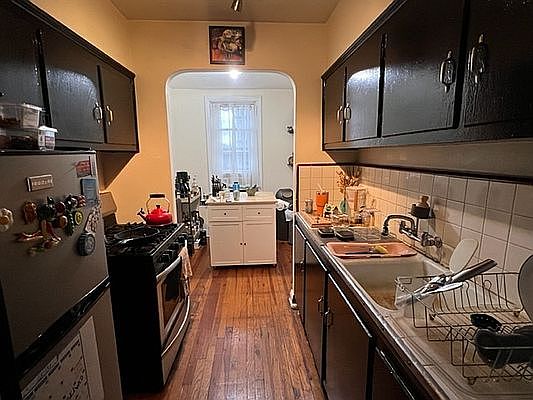 4th image of 23-90 32nd St #2