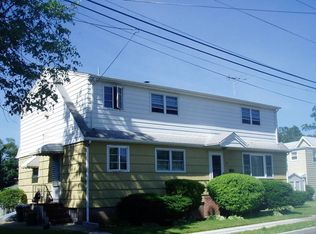33 Garfield Pl, South Hackensack, NJ 07606