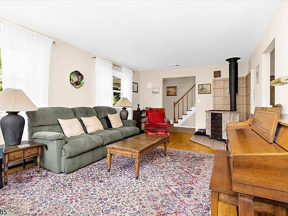 4th image of 14 Lt Hooper Road