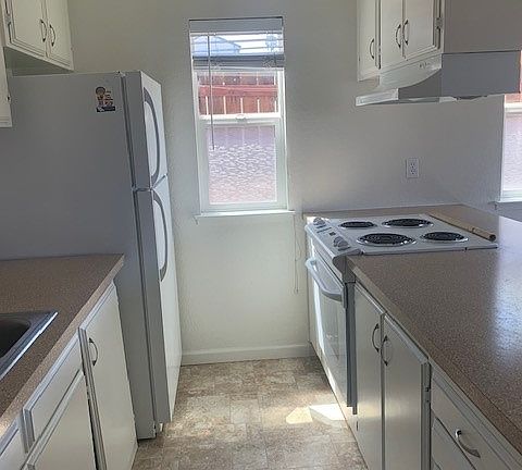 5th image of 1020 Ella St APT E