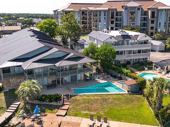 3rd image of 104 Cove E #102