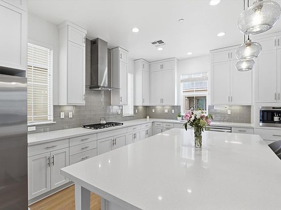 2nd image of 7168 Carneros Ln