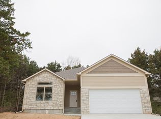 1005 Brierwood Dr, Manhattan, KS 66502