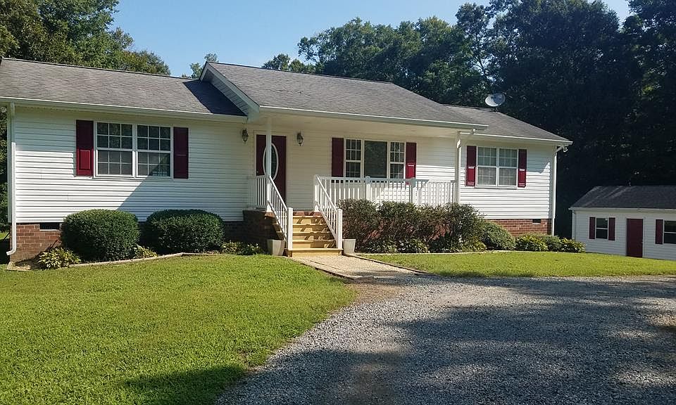 1st image of 393 Victoria Ln