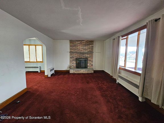3rd image of 602 S Main St