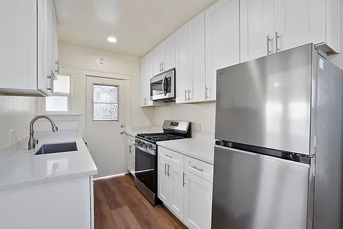 Cedar 4-Plex Photo 1 Cedar 4-Plex Photo 1