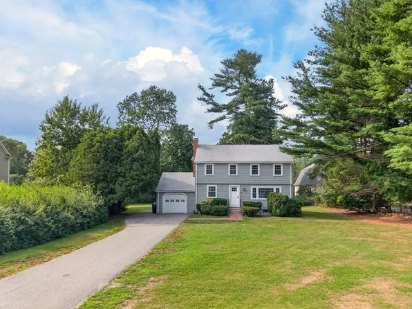 299 Concord Rd, Bedford, MA 01730