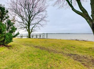 517 Seaside Dr, Jamestown, RI 02835