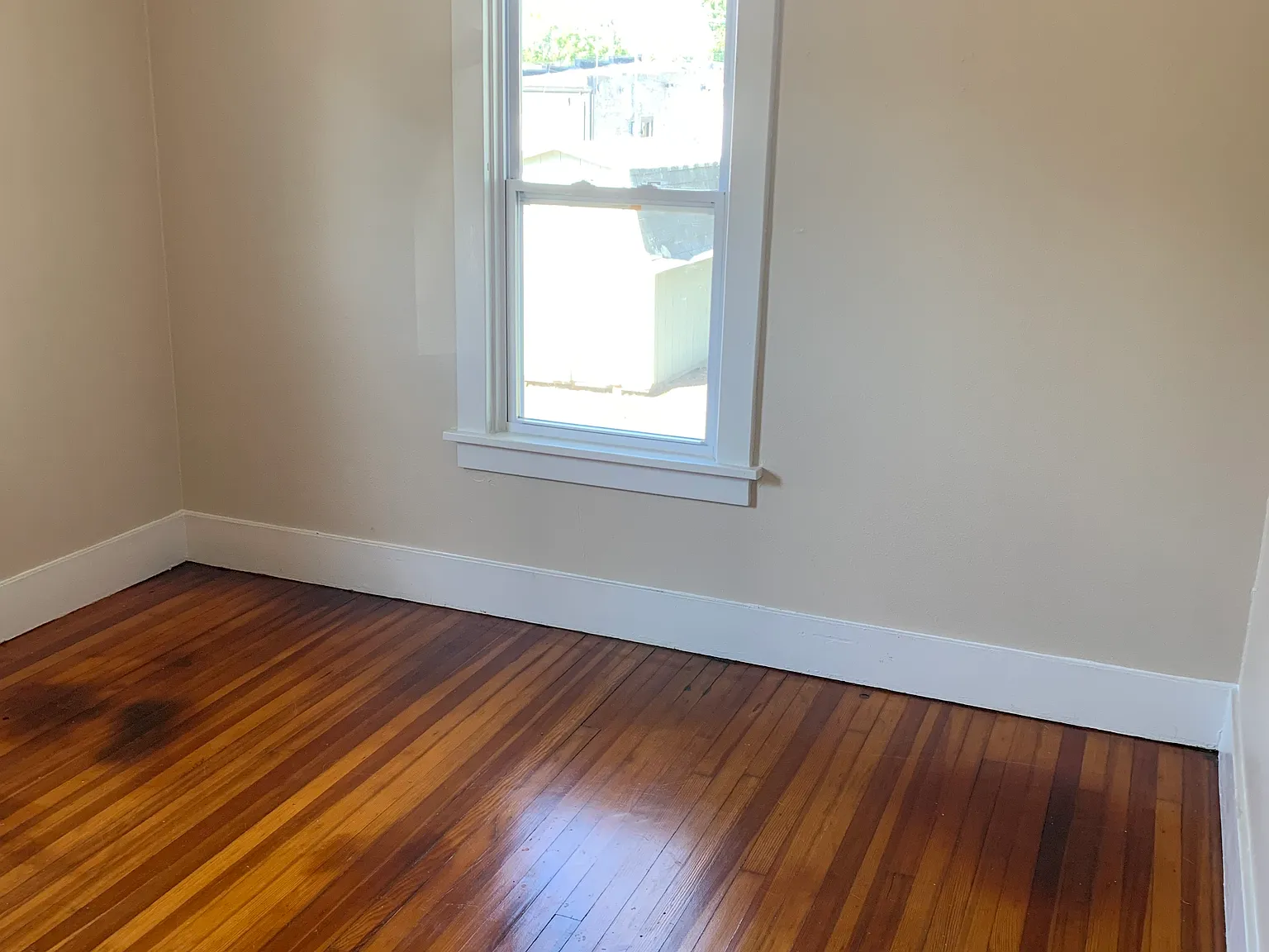 2 bed, 884 sqft, $1,200 — Photo 3