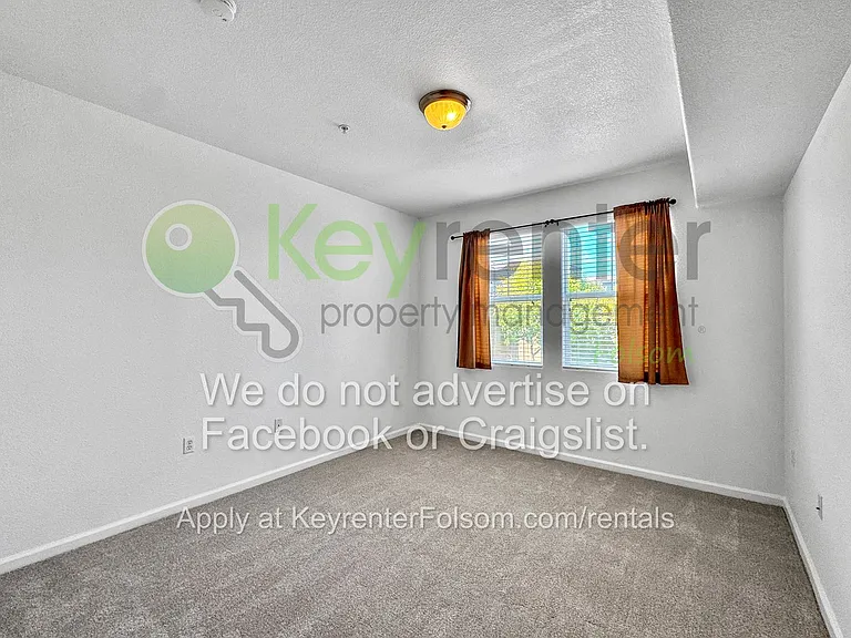 1300 Moon Cir #1326 — Photo 8