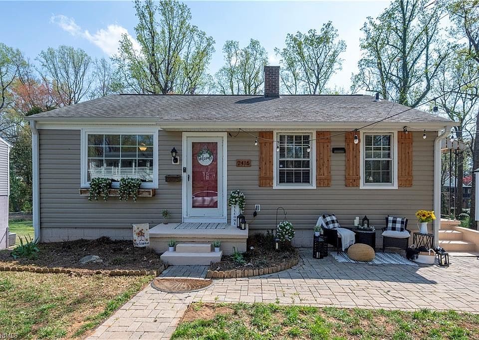 1st image of 2416 Parkway Dr