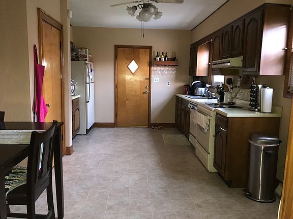 3rd image of 3345 W 5th Ave