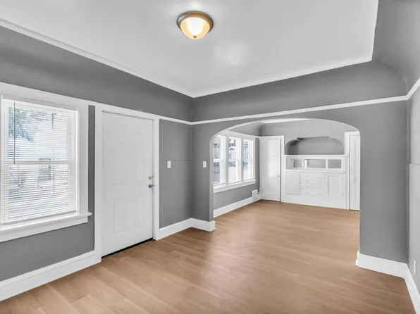 3573 N 11th STREET, Milwaukee, WI 53206