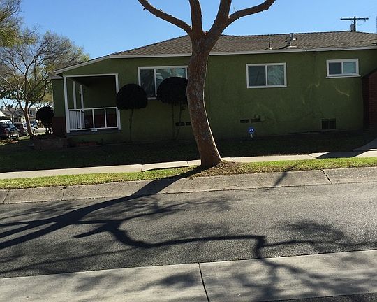 2nd image of 17105 Glenburn Ave