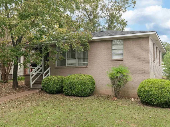 1802 25th Ave N, Hueytown, AL 35023